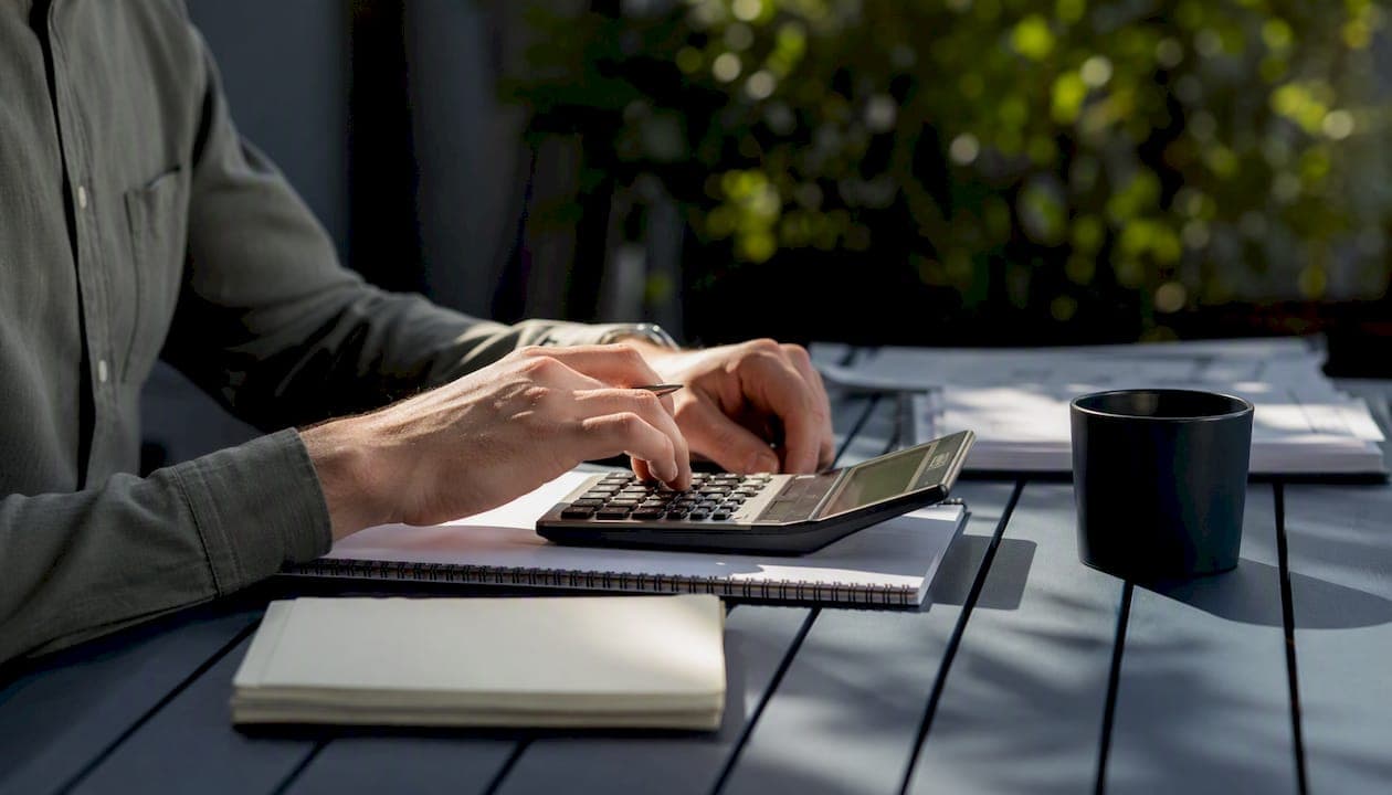 Create a Cash Flow Projection: A Guide for Small Business Owners